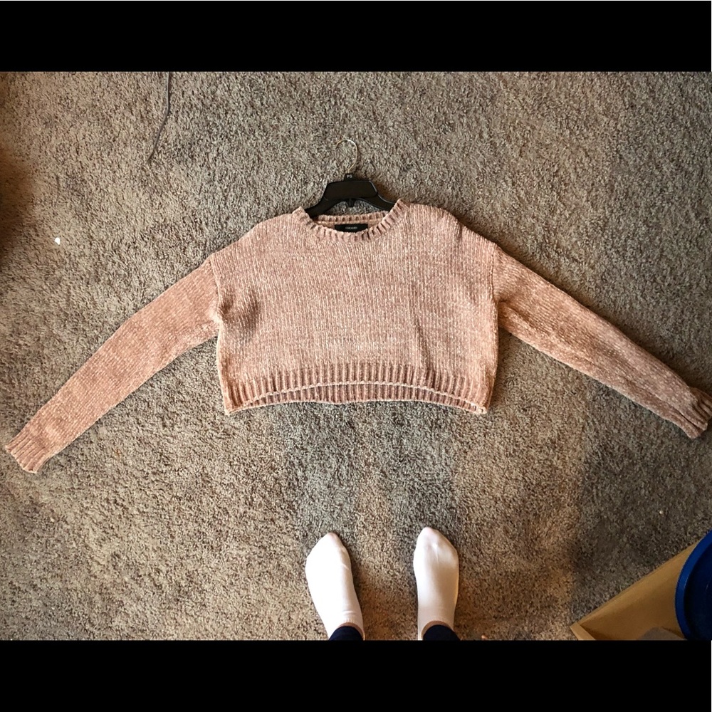 Cropped, pale pink sweater